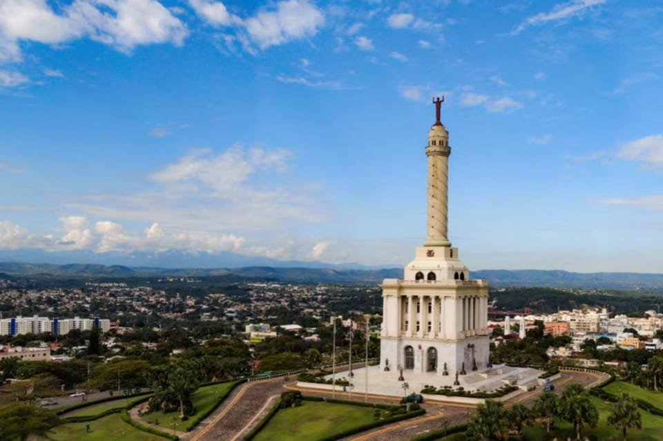 SANTIAGO: Discover the Heart of the City - Image 4