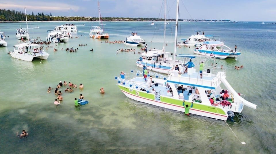 Punta Cana: Catamaran Day Trip to Catalina Island with Lunch - Image 3