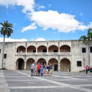 Punta Cana: Santo Domingo Day Trip with Tickets and Lunch