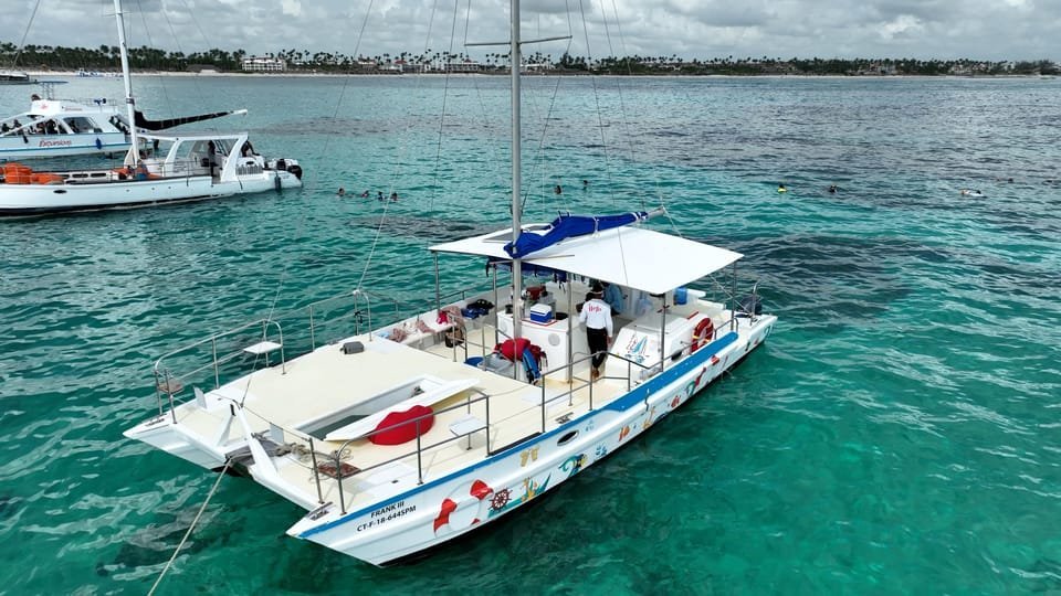 Punta Cana Private Catamaran (Medium Group) - Image 11