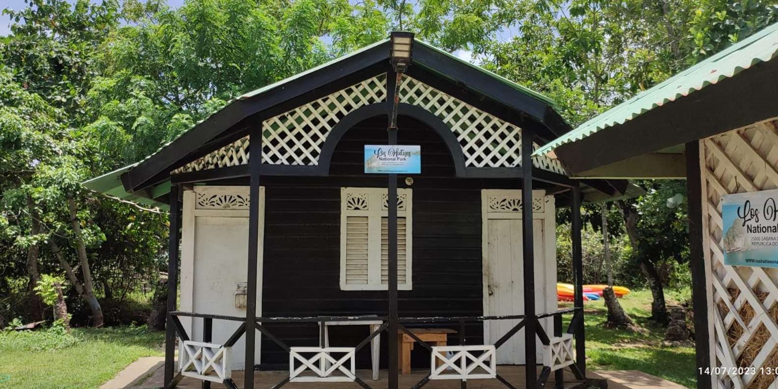 Cano Hondo Natural Pools & Los Haitises boat tour - Image 10